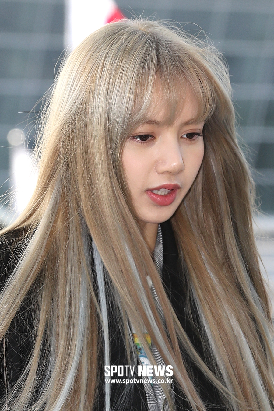 [포토S] 블랙핑크 리사, 클로즈업을 부르는 얼굴