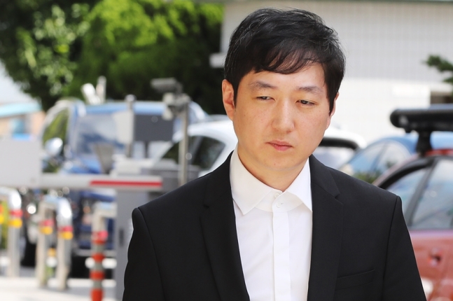 '특수팀' 꾸린 경찰…조재범 부모 "반대 주장도 한번만"