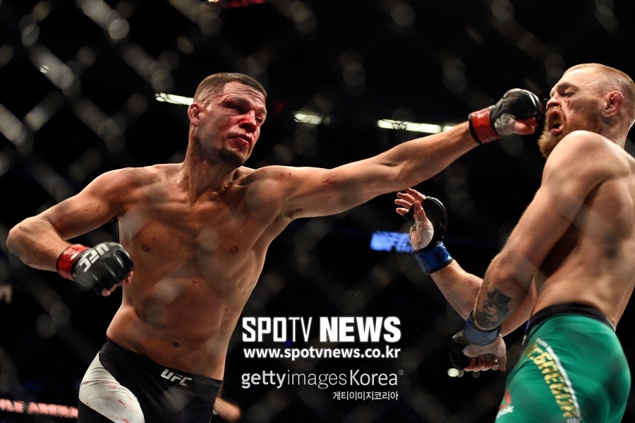 [정오의 UFC] 맥그리거 vs 하빕 vs 디아즈…"부끄러운 줄 알아야지"