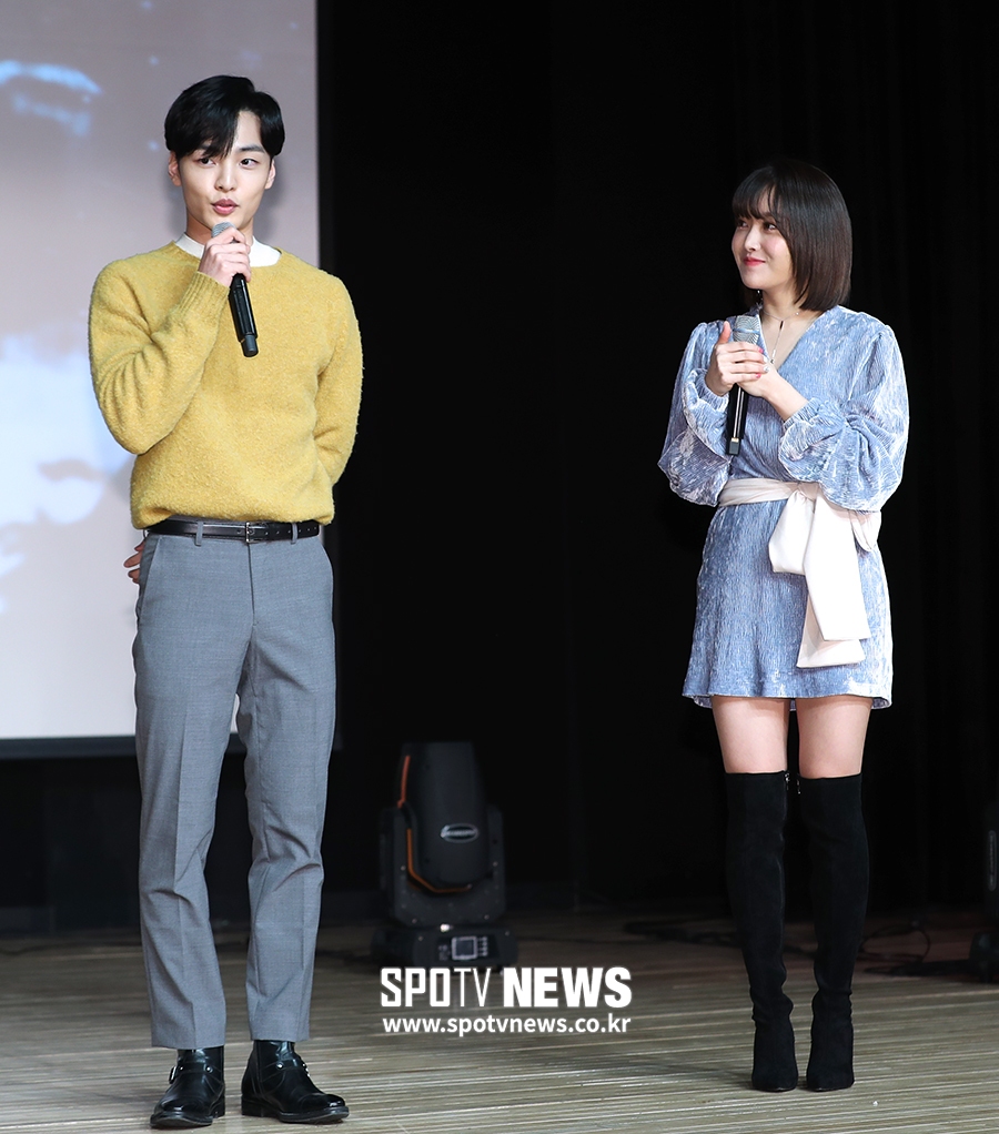 [포토S] 김민재, 펀치 지원사격