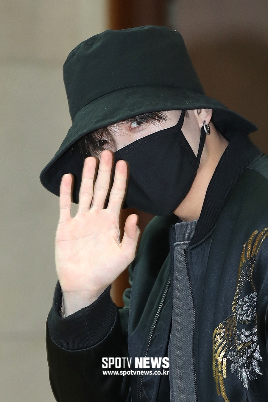 [포토S] 방탄소년단 정국, '전세기 타고 월드투어 가요~'