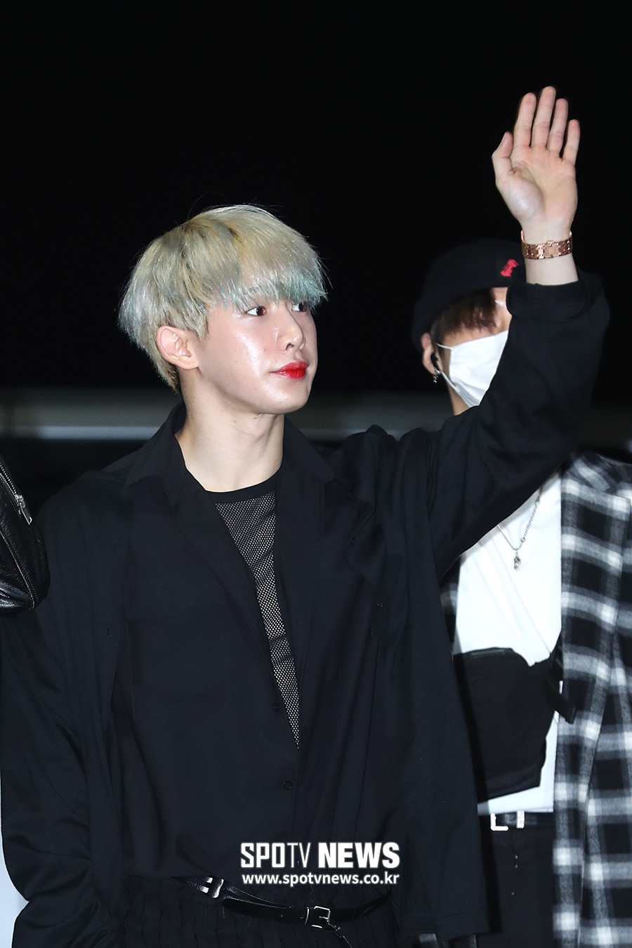 [포토S] 몬스타엑스 원호, '생기 있게 틴트 발랐어요'
