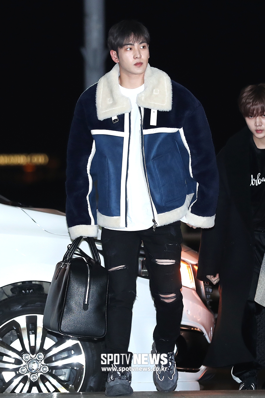 [포토S] 뉴이스트W 백호, 블루 무스탕
