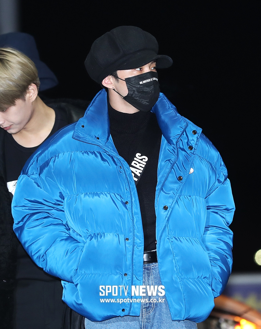 [포토S] 세븐틴 호시, 스웨그 넘치는 블루 패딩