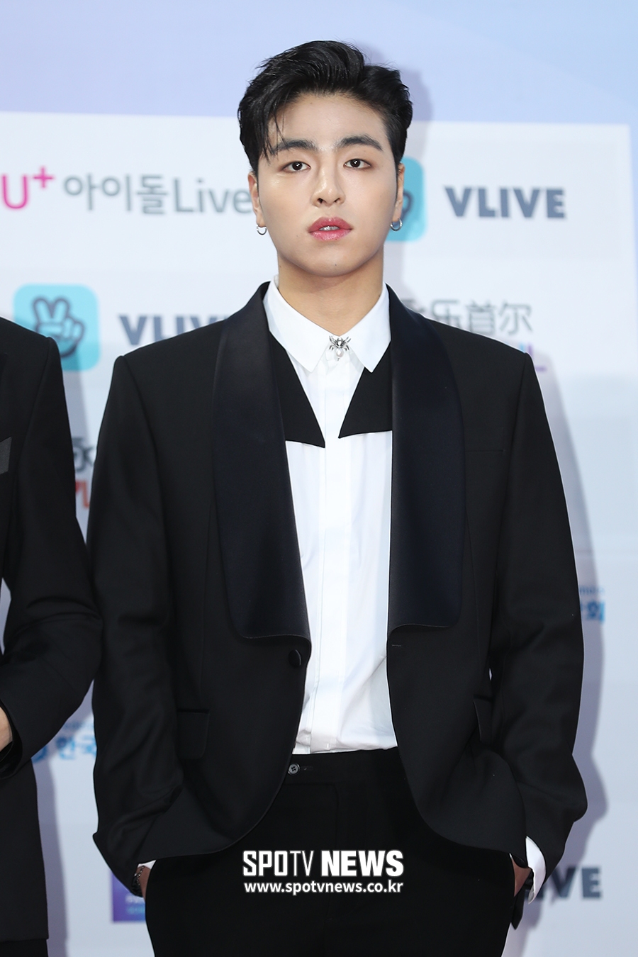 [포토S] 아이콘 구준회, 주머니에 손만 넣어도 스웨그