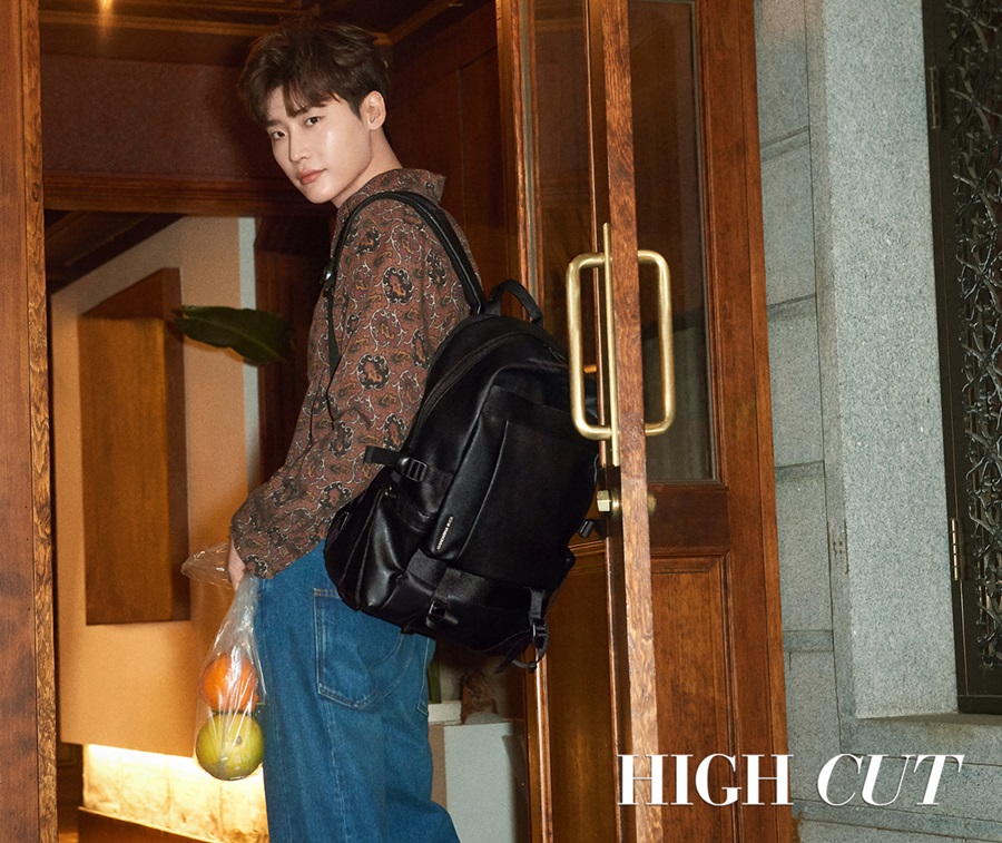 [화보S] 이종석 "'로맨스는 별책부록', 홍익인간으로 연기 중"