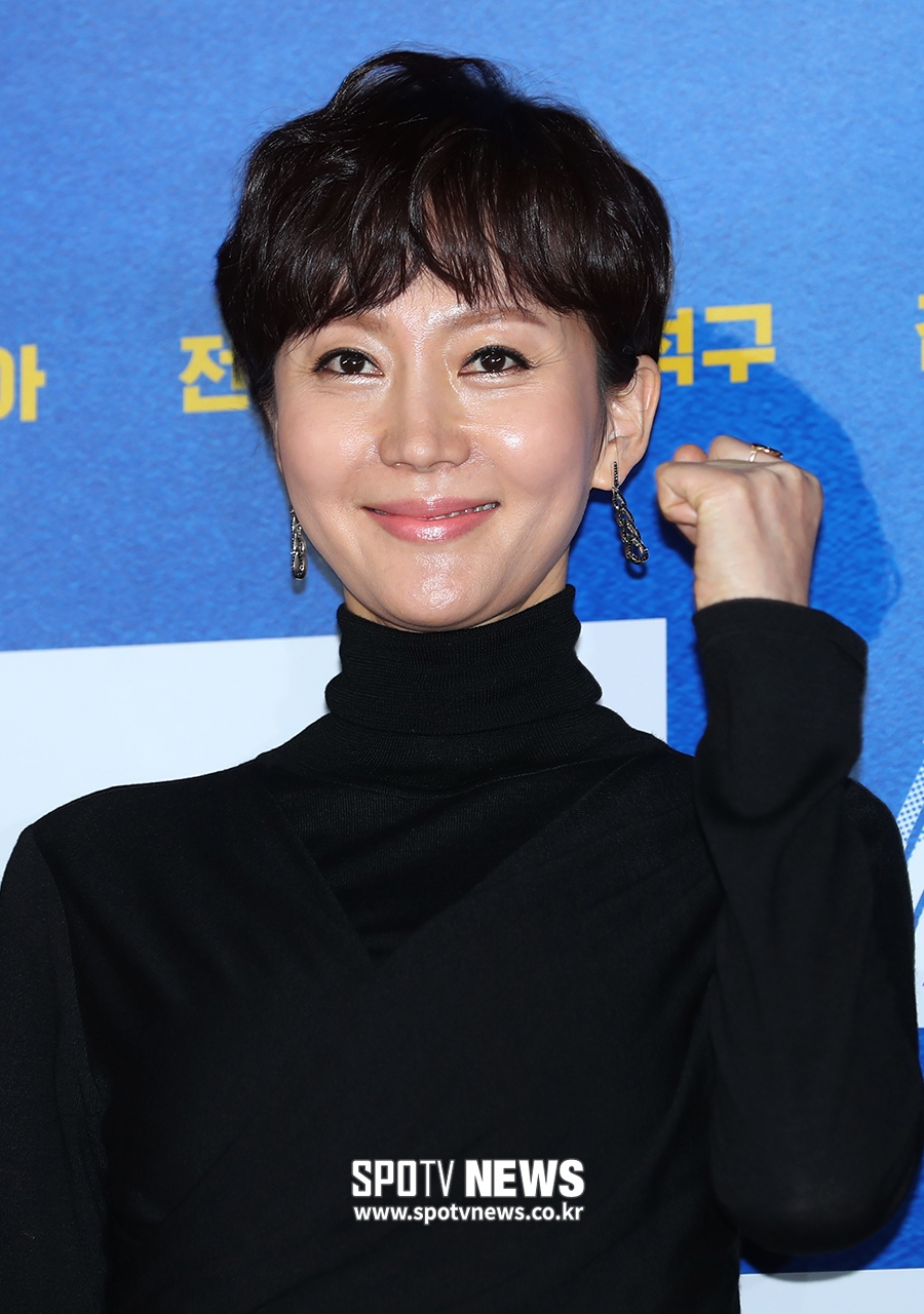 [포토S] 염정아, ''쓰앵님', 제 표정 낯설으시죠?'