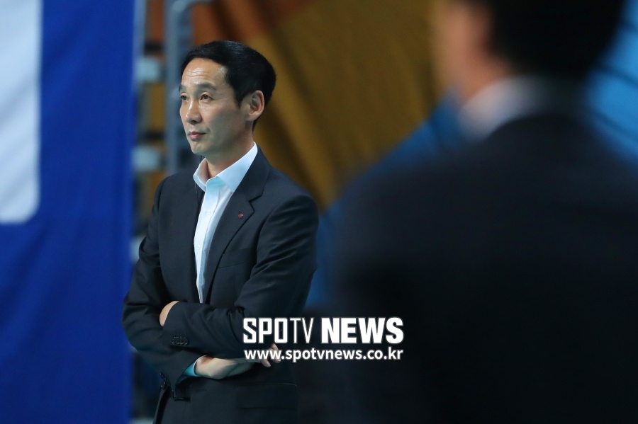 김철수 감독 "프로 2년째 이호건, 아직 경기 운영 부족"