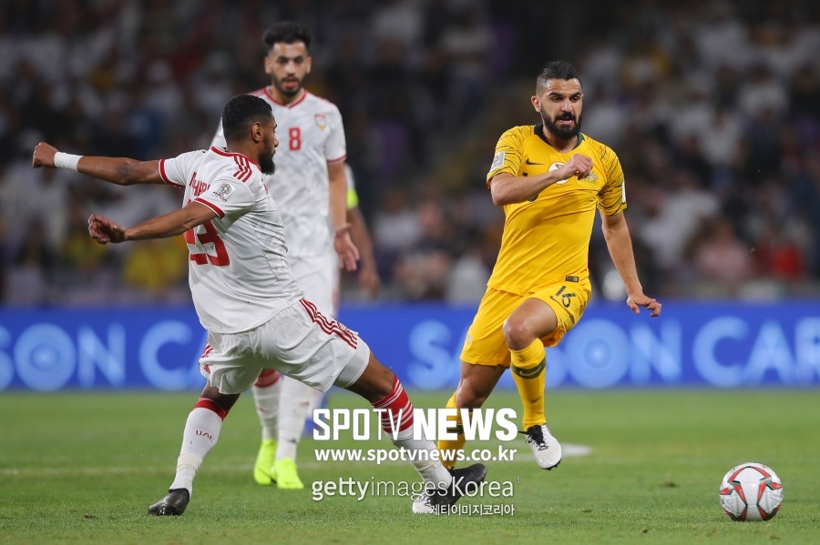 '답답한 챔피언' 호주, UAE에 고전 중…전반전 0-0 종료