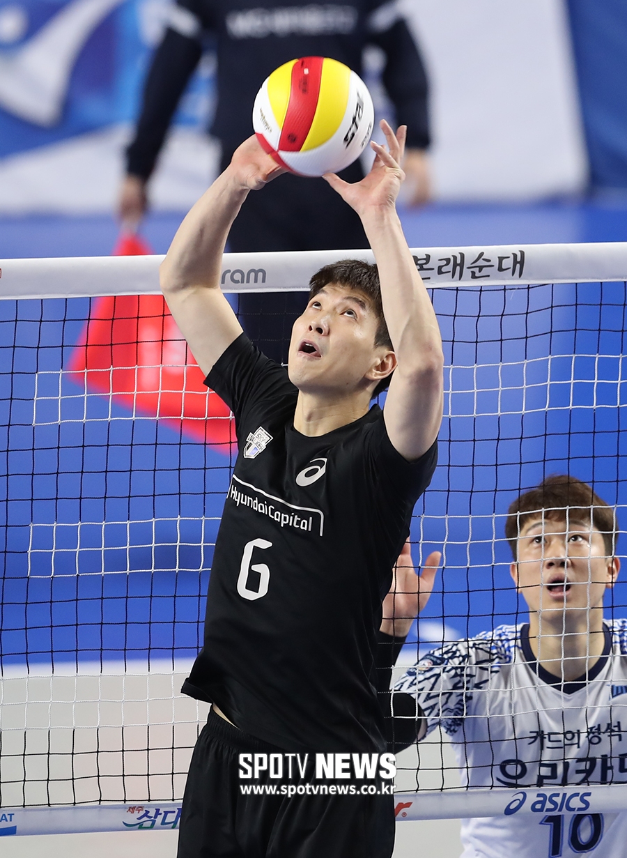 [포토S] 토스하는 이승원