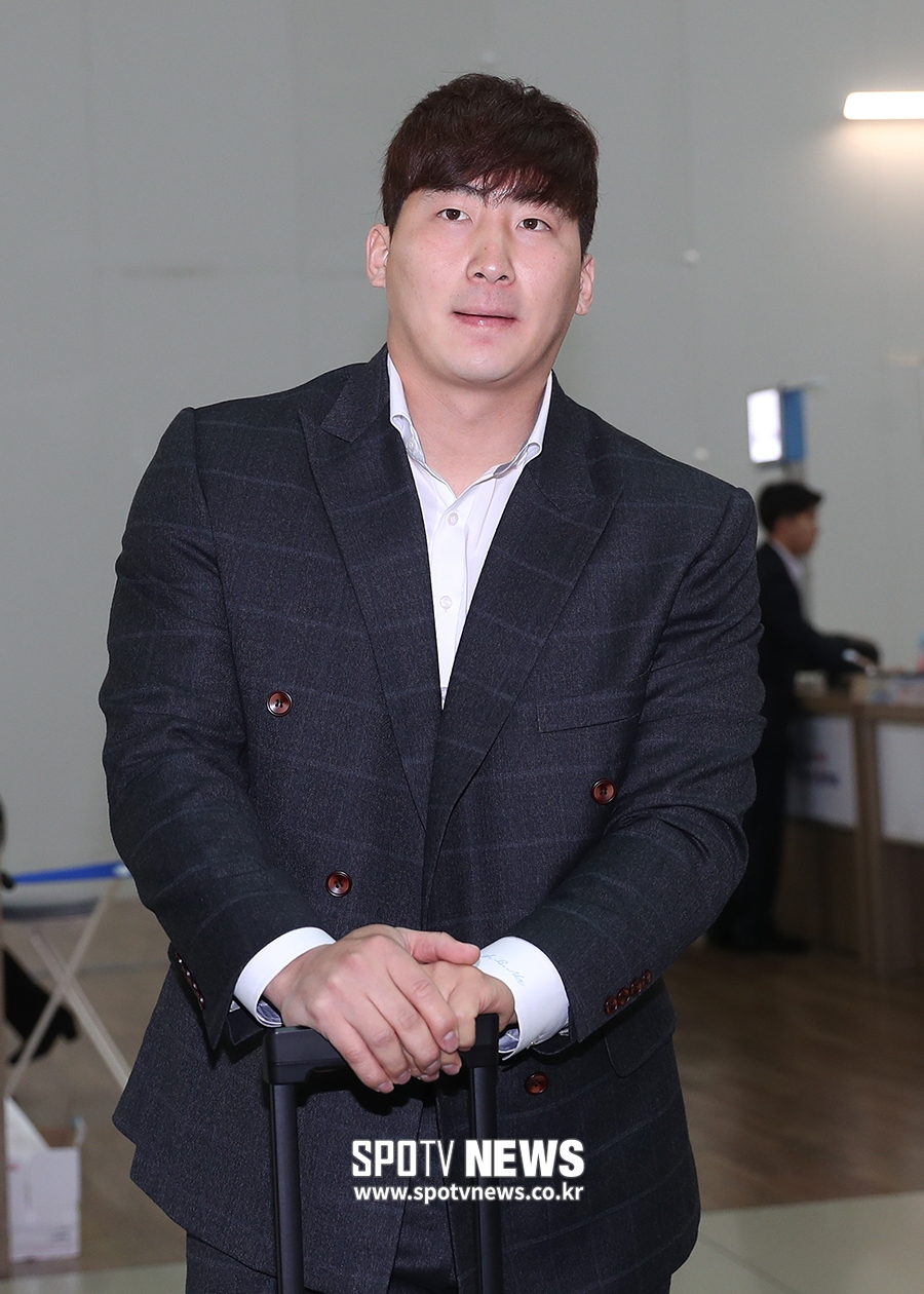 [포토S] 나성범, 가릴 수 없는 태평양 어깨