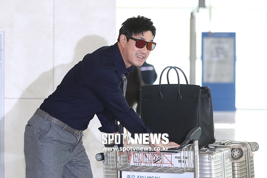 [포토S] 봉중근 해설위원, 패셔니스타 느낌