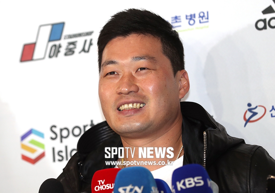 [포토S] 인터뷰 하는 오승환