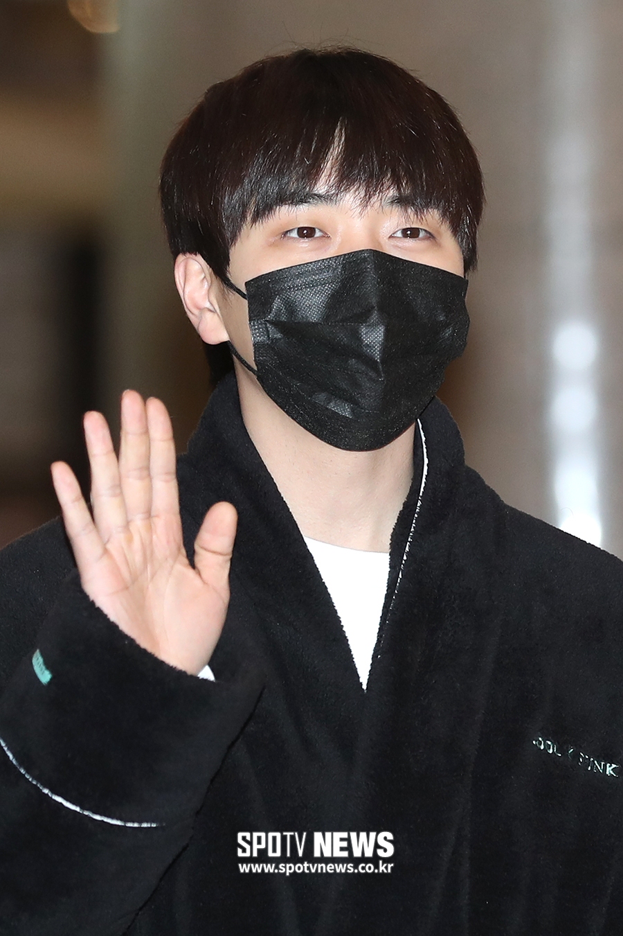[포토S] B1A4 산들, 마스크로 꽁꽁