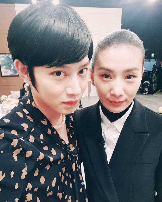 [SNS컷]"염정아 누나 미안"…김희철, 김서형과 '아는형님' 인증샷
