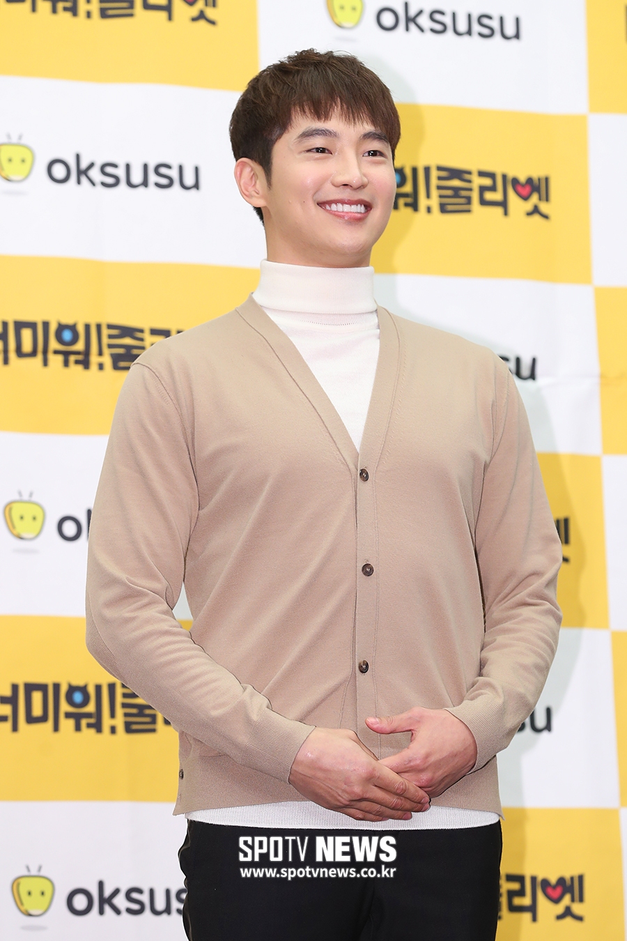 [포토S] 최웅, 반듯한 자세