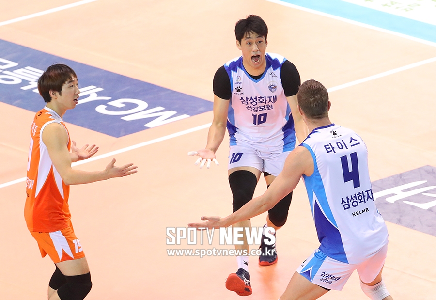 [포토S] 백계중-이강원, 타이스의 서브에이스에 깜짝!