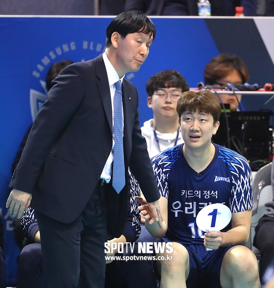 [포토S] 신영철 감독, '나경복 잘하고 있어'