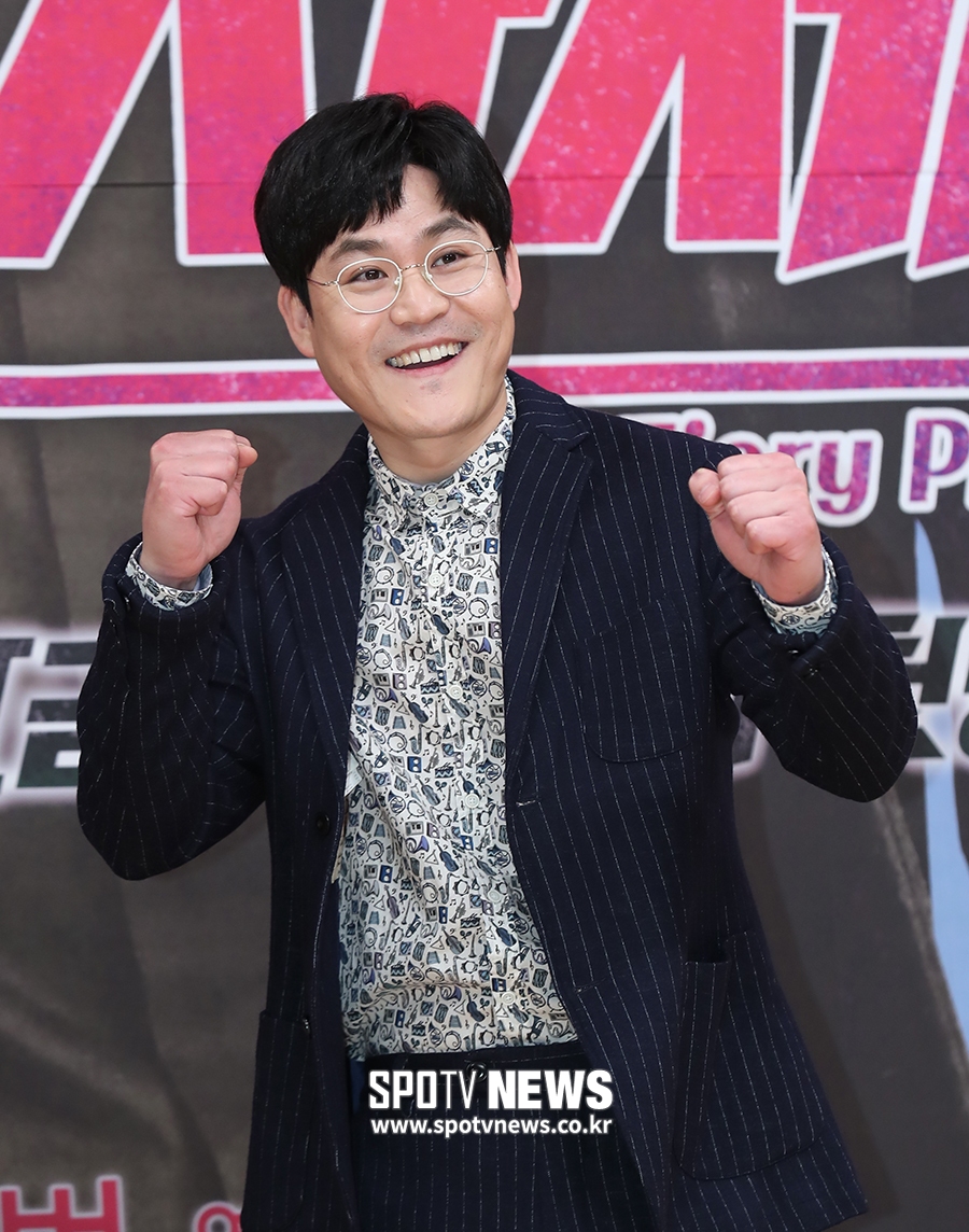 [포토S] 김성균, 허당 형사의 파이팅 포즈