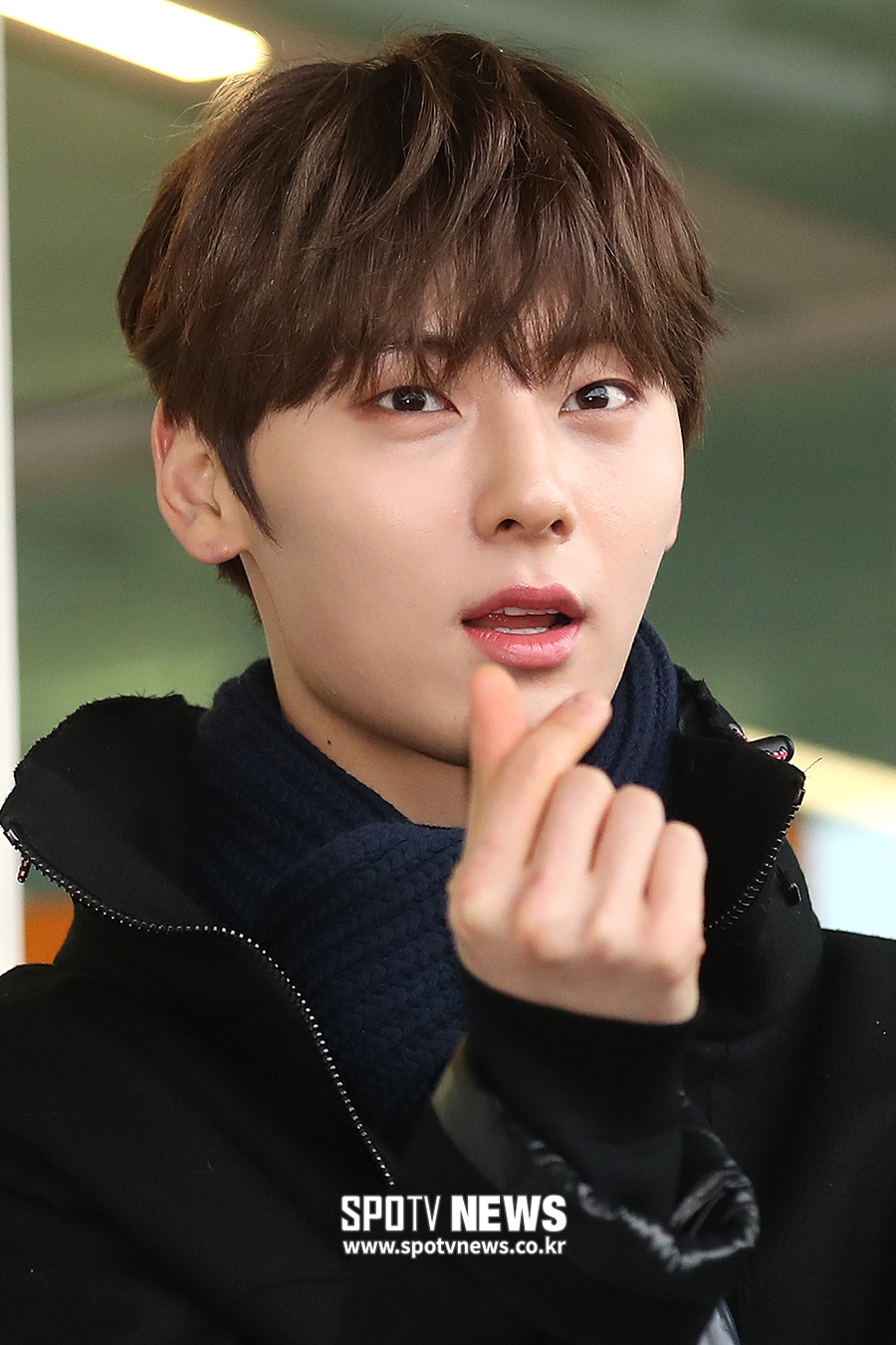 [포토S] 황민현, 황제의 하트 뿅