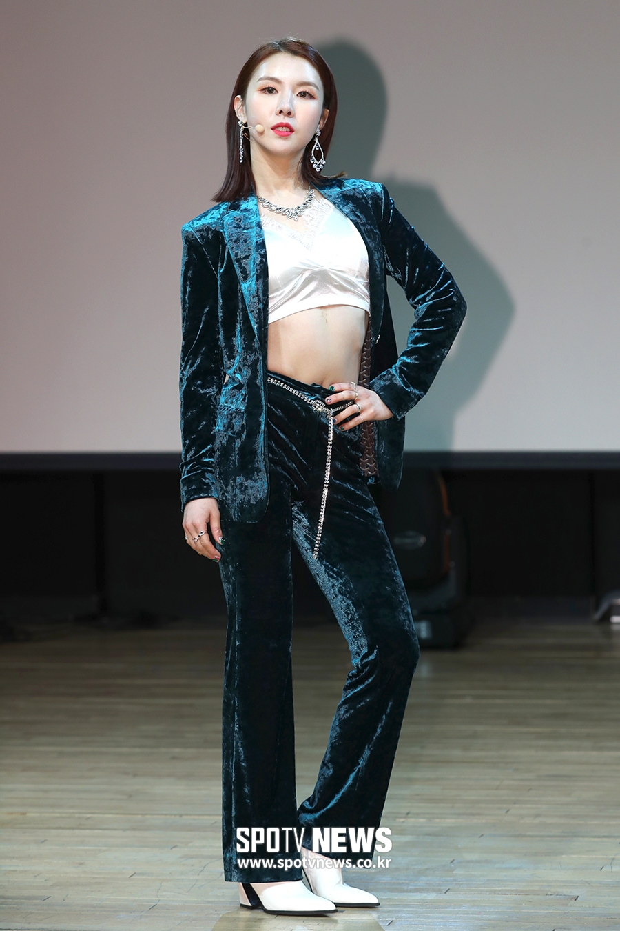 [포토S] 워너비 린아, 당당하게