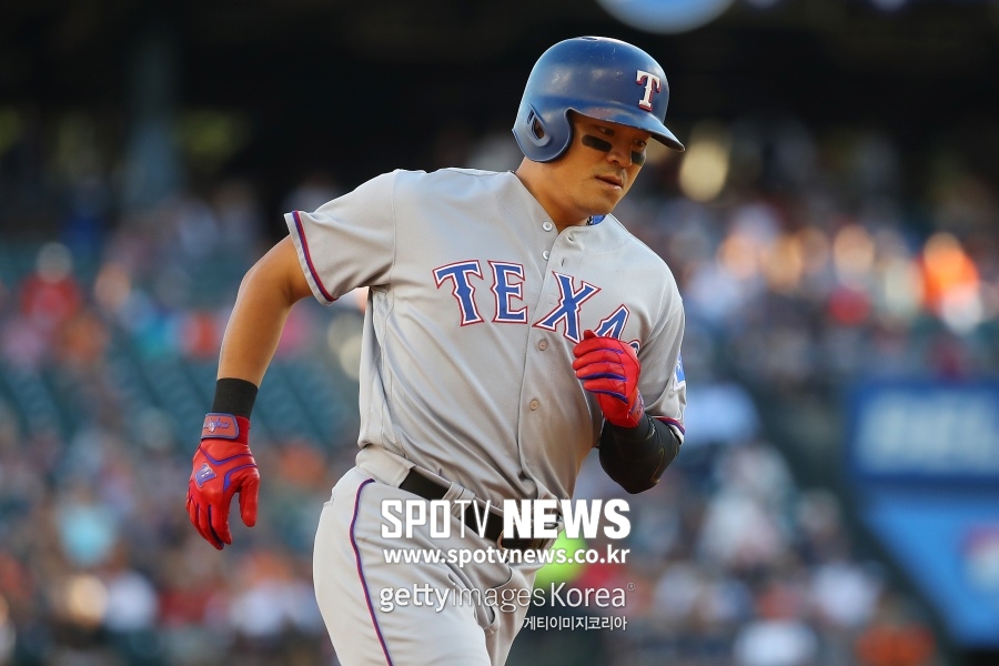 MLB.com "TEX 드실즈, 리드오프 준비 안 돼…이유는 추신수"