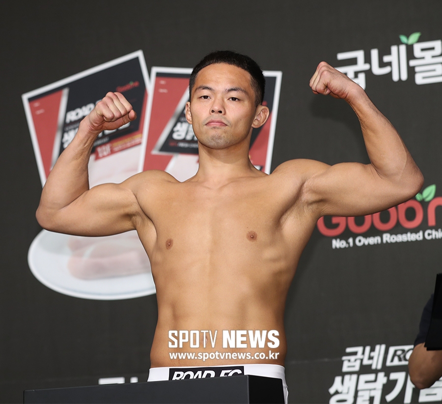 [포토S] 계체 통과한 양해준