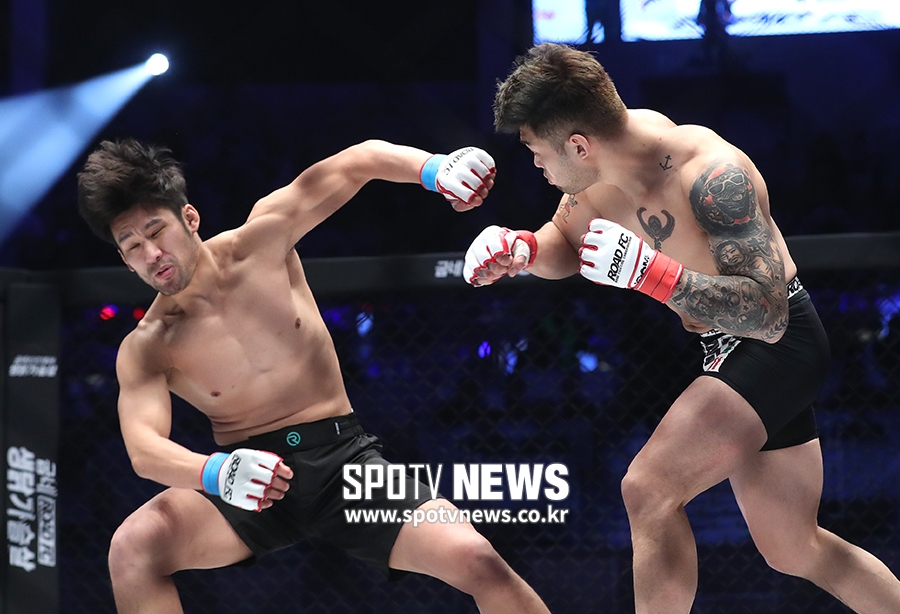 [포토S] 김승연, 경기 시작 7초 만에 KO승!