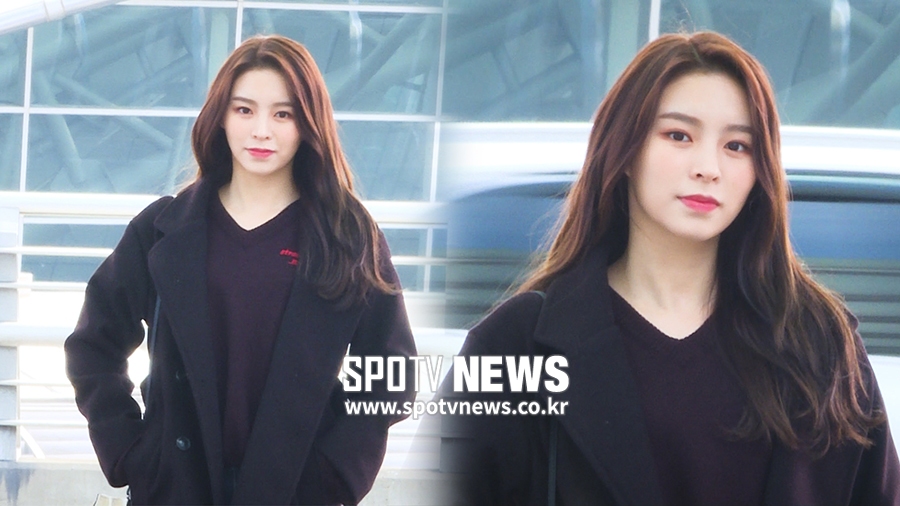 엘키 출국, 심쿵하는 미모 [공항패션]