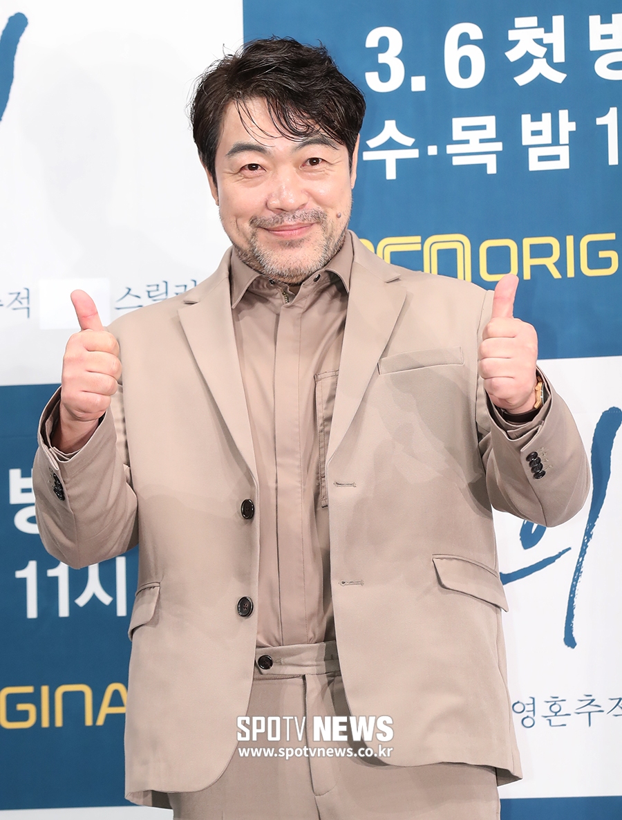 [포토S] 이원종, 푸근한 미소 지으며