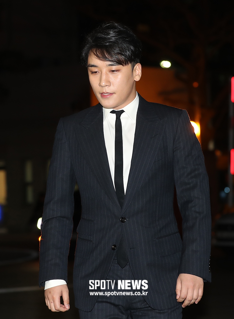 [포토S] 경찰서 자진 출석하는 승리