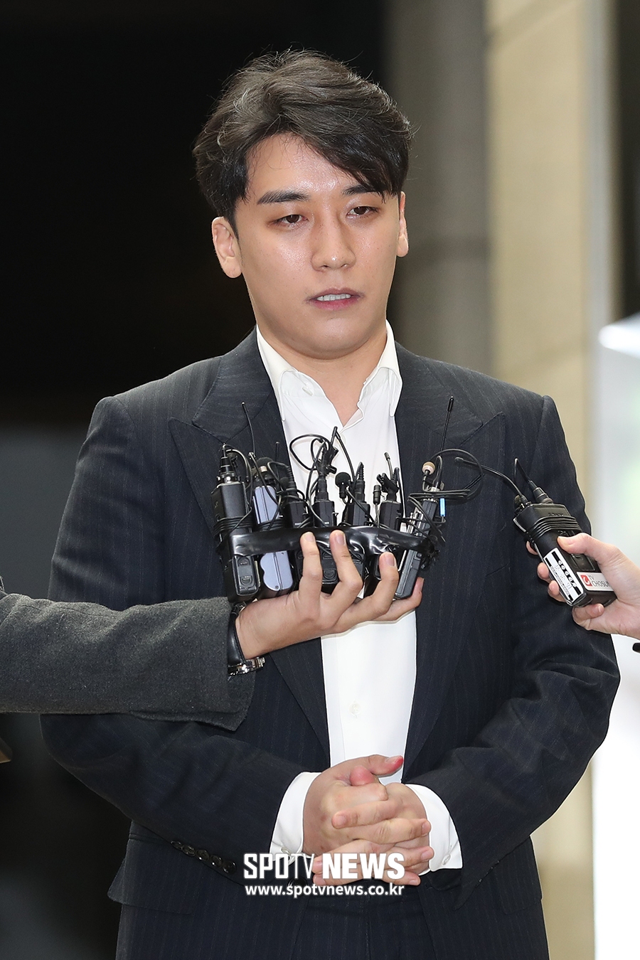 [포토S] 밤샘 조사 마친 승리, "성실히 조사 받았다"