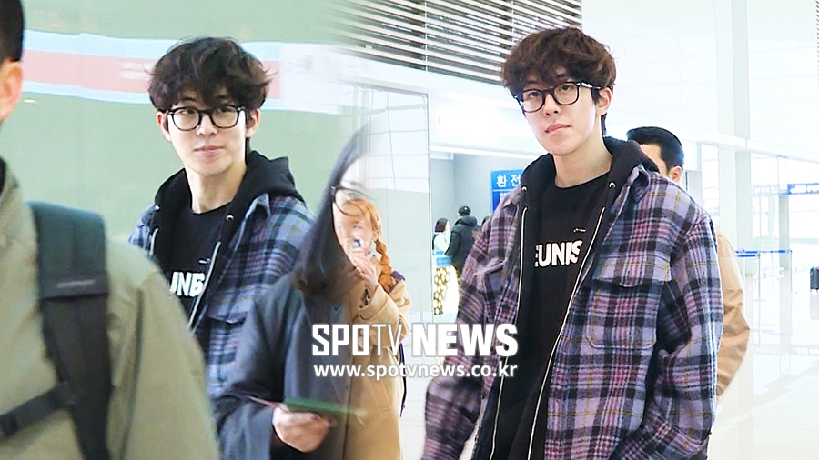 남주혁 출국, 안경 속 설레는 눈빛 [공항패션]