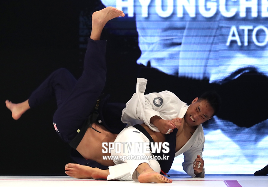 [포토S] 김형철, '넘겼는데'