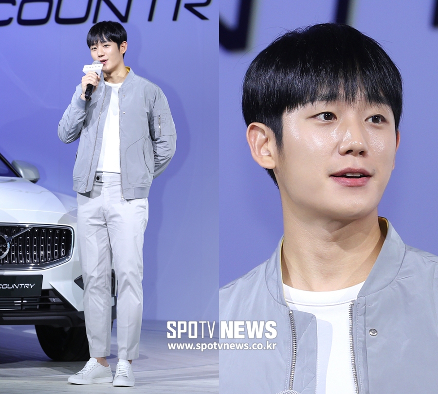[스토리S] 정해인, 앞머리 내리더니 '캠퍼스물' 남주 포스! (영상화보)