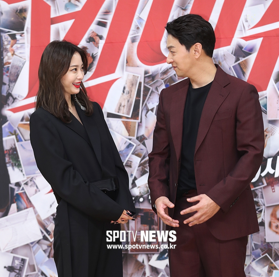 [포토S] 한예슬, '오빠 제가 왼쪽 얼굴이 예뻐서'