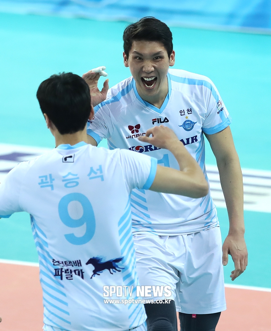 [포토S] 김규민, '곽승석 최고'
