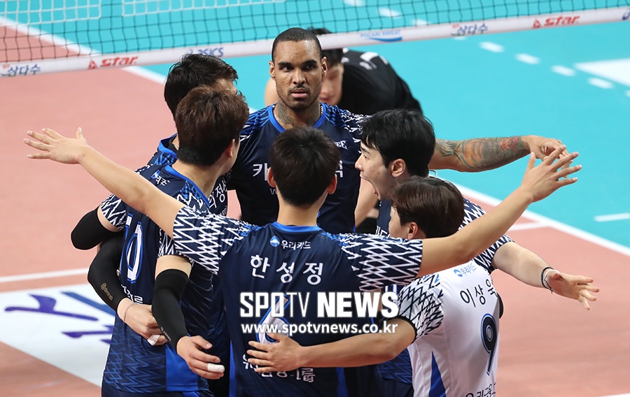 [포토S] 아가메즈, 카리스마 뿜으며