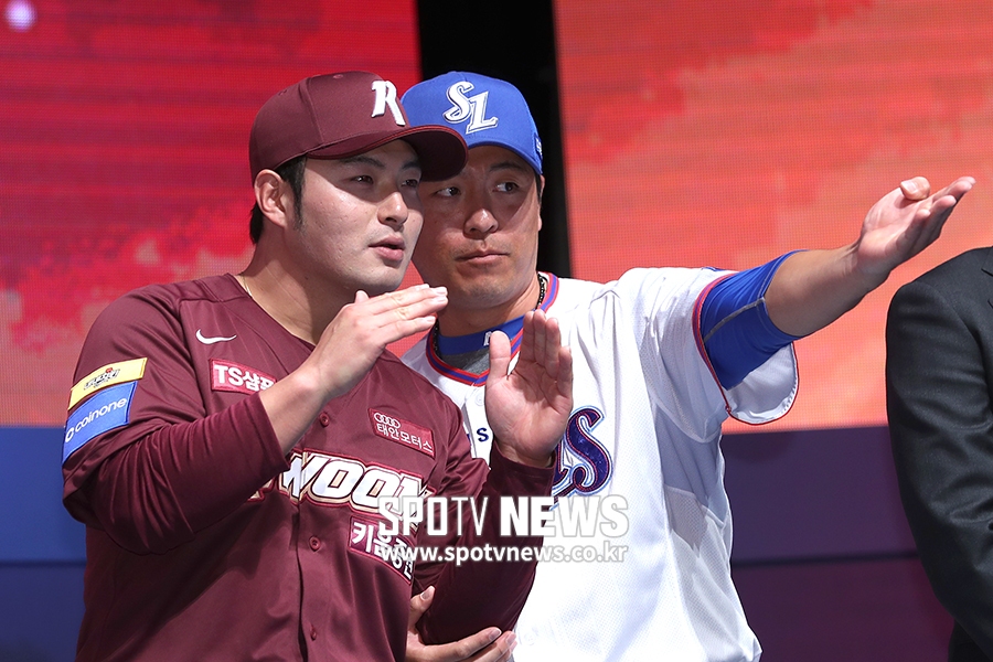[포토S] 박병호-강민호, '이승엽 선배님이 어디?'