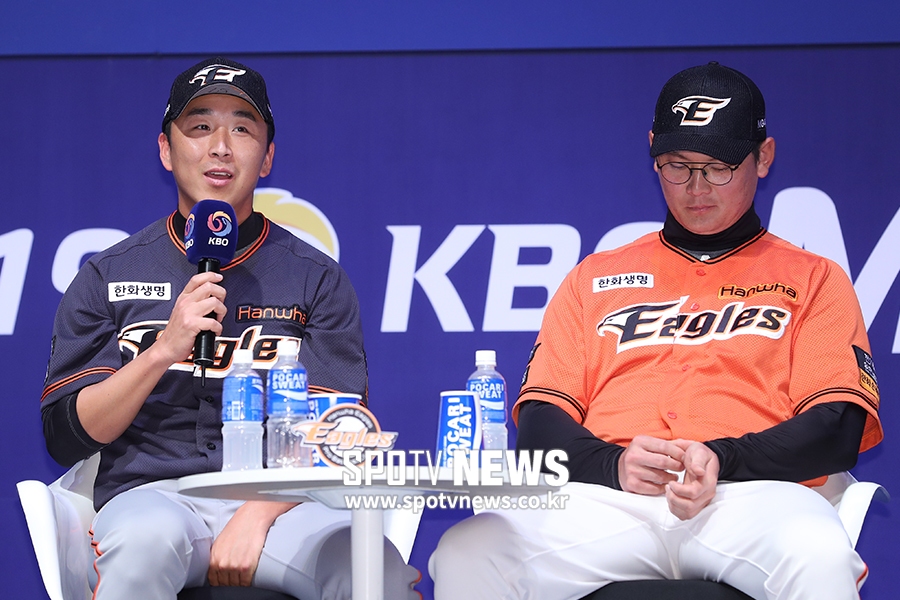[포토S] 정우람, "우승하면 팬 분들과 샴페인 파티 하겠다"