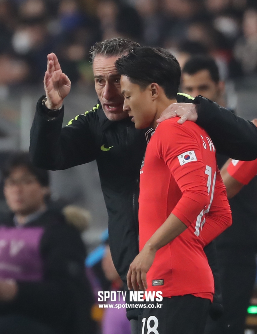 [포토S] 벤투 감독, '이승우, 가서 휘젓고 와'