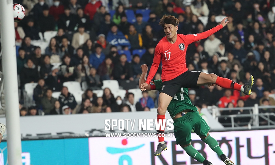 [포토S] 이청용, 승리 결정 짓는 헤더골