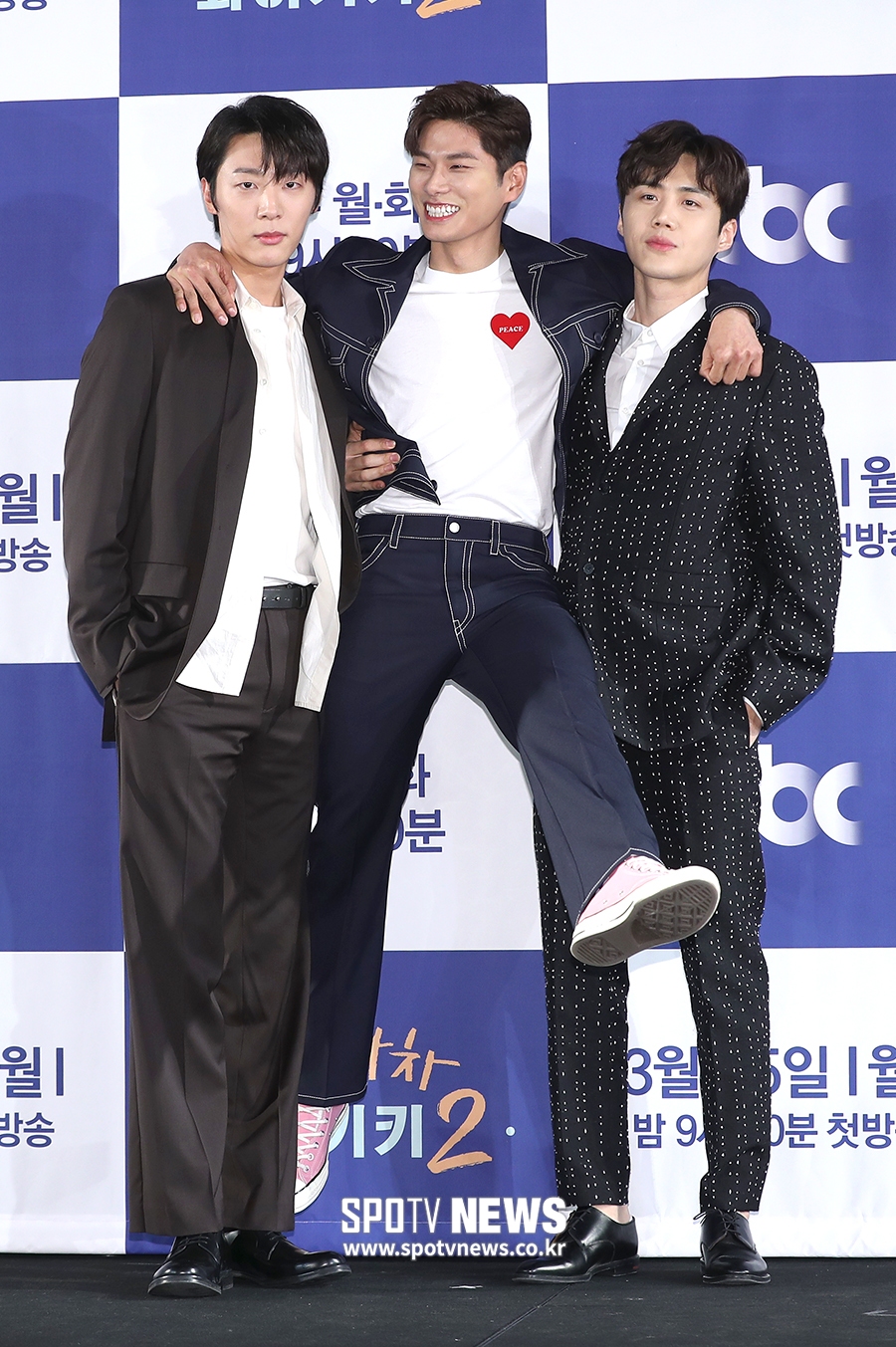 [포토S] 신현수-김선호, 이이경의 인간 깔창