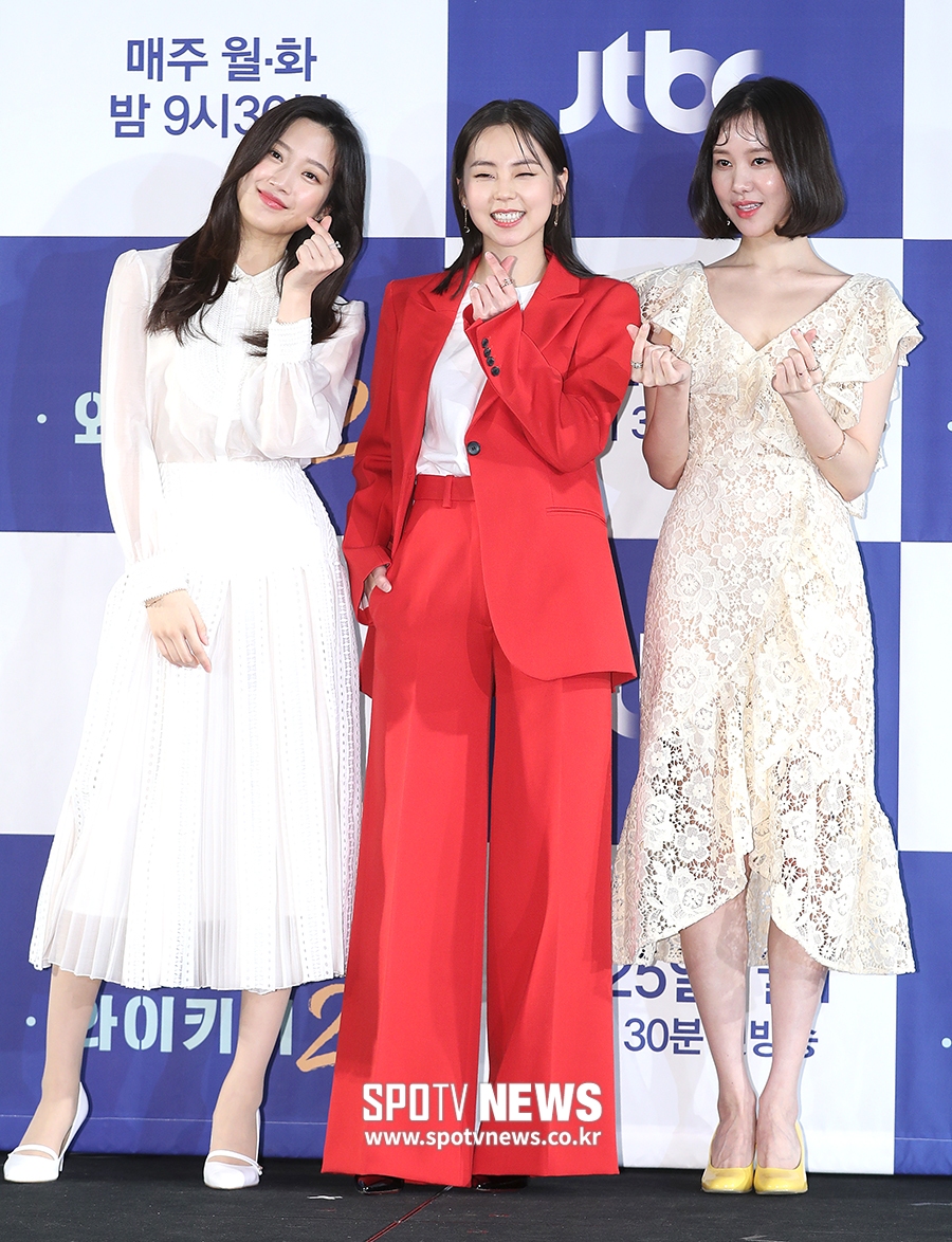[포토S] 문가영-안소희-김예원, 꽃미녀들