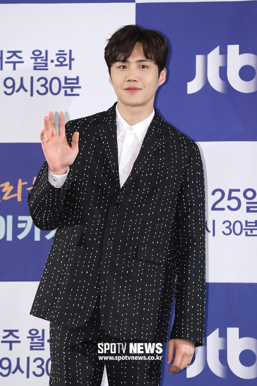 [포토S] 김선호, 독특한 패턴의 슈트