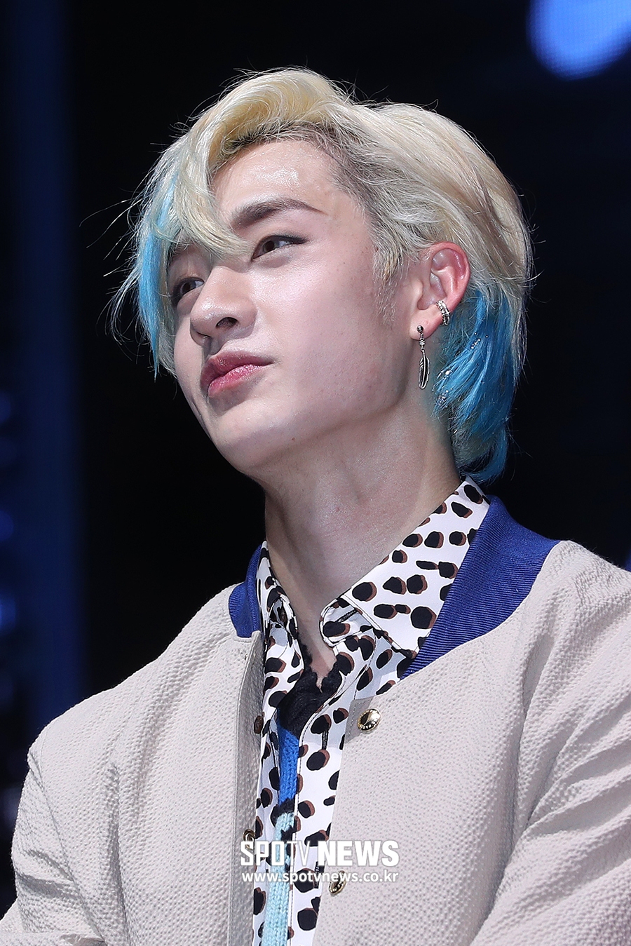 [포토S] 스트레이키즈 방찬, 독특한 투톤 염색 헤어