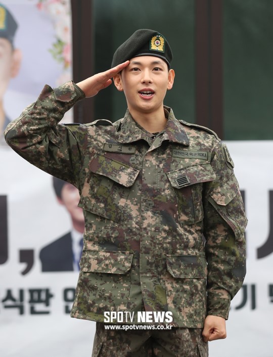 '성열 입대→임시완 제대'…男스타 군복무 바통터치