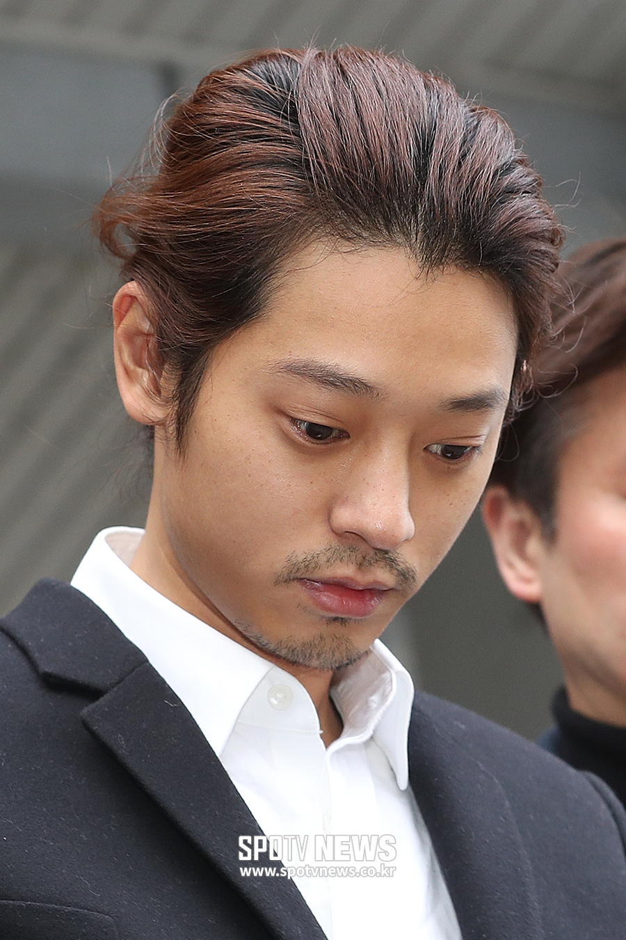 [포토S] 정준영, 덥수룩하게 자란 수염