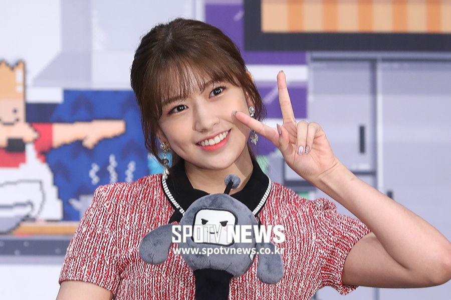 [포토S] 아이즈원 안유진, 사랑스러운 브이~