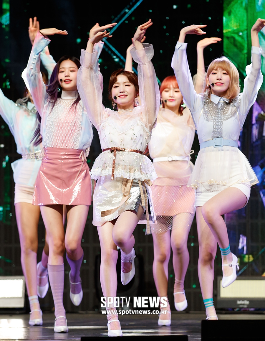[포토S] 아이즈원 혼다 히토미, 꽃잎처럼